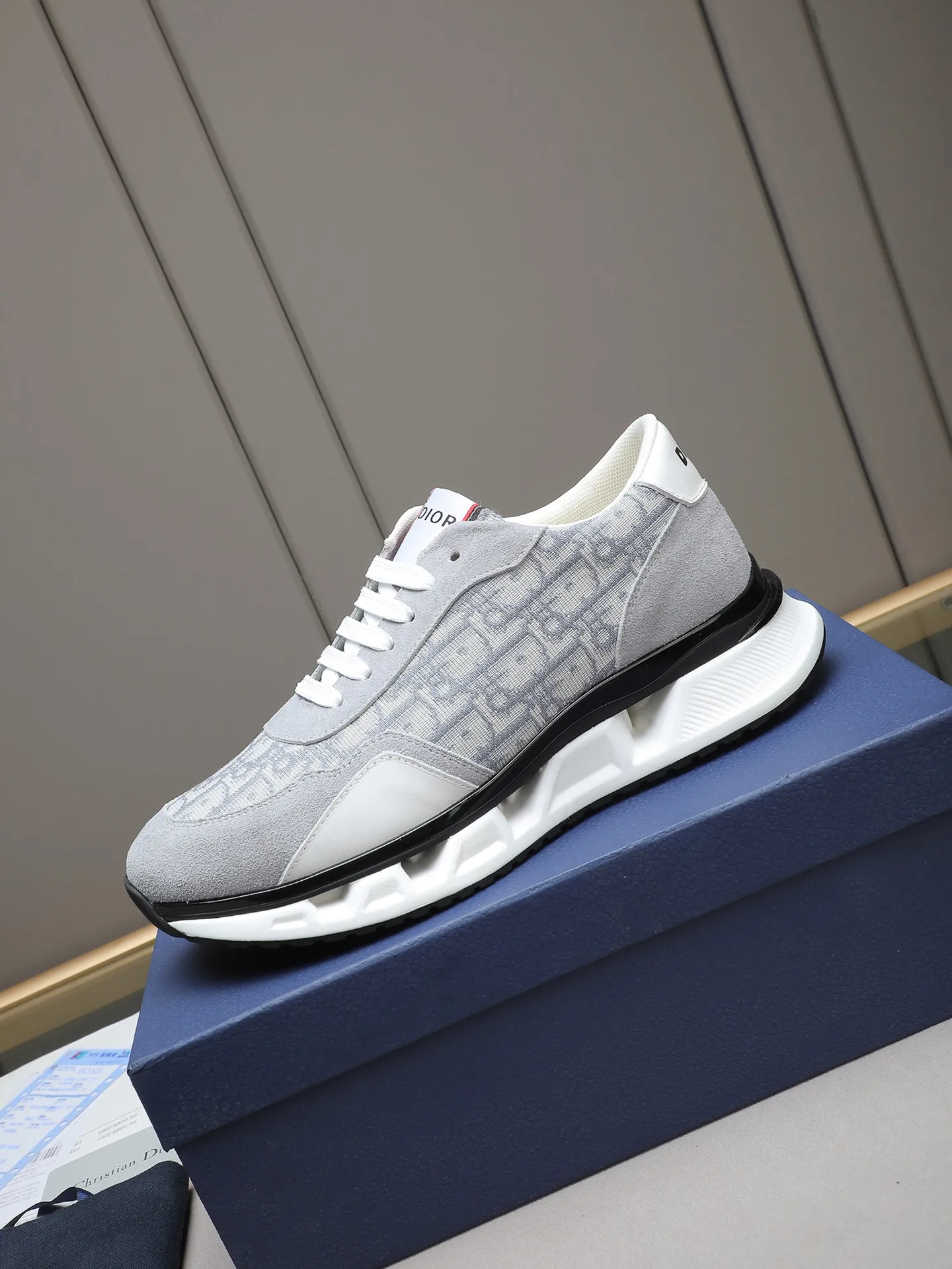 PP460 New Dior🆕The latest men's casual sports shoes, the upper is made of imported cowhide➕Dior's special material! Breathable sheepskin. The TPU blade base is lightweight and wear-resistant! Size:38-44 (45 customized)